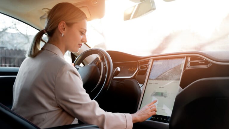 Electric vehicles (EVs) and autonomous vehicles (AVs) showcasing vehicle driving trends in Anglosaxon countries